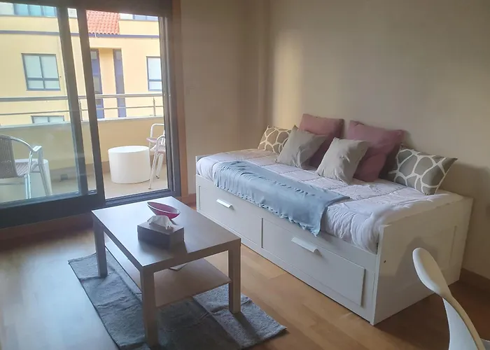 Apartamento En Urbanizacion Con Piscina En Playa De Silgar