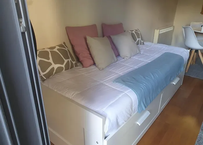 Apartamento En Urbanizacion Con Piscina En Playa De Silgar