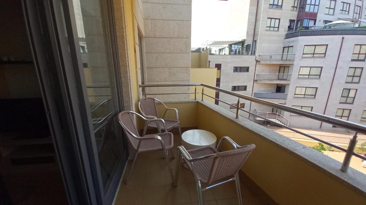 En Urbanizacion Con Piscina En Playa De Silgar Sanxenxo